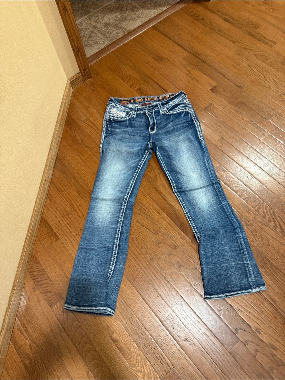 Jeans Subcategory Prediction - Picture 2 of 5
